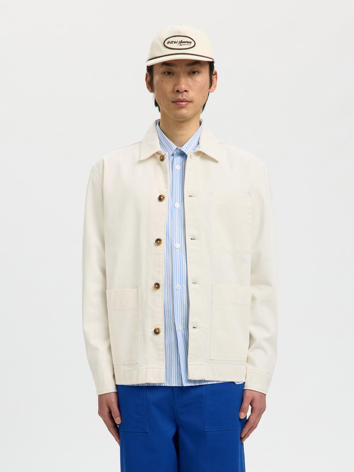 model_shot-front